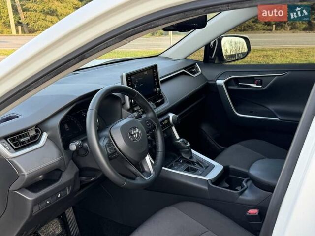 Белый Тойота РАВ 4, объемом двигателя 2.5 л и пробегом 105 тыс. км за 29900 $, фото 22 на Automoto.ua