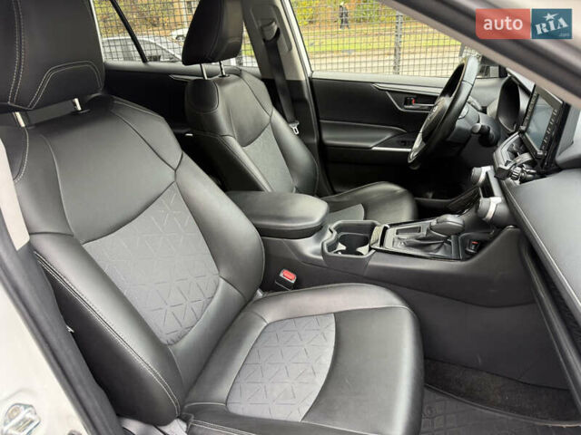 Белый Тойота РАВ 4, объемом двигателя 2.5 л и пробегом 68 тыс. км за 19500 $, фото 15 на Automoto.ua