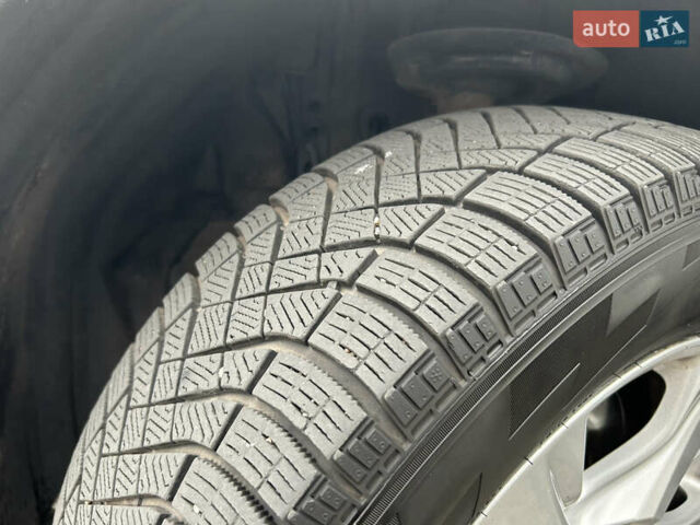 Білий Тойота РАВ 4, об'ємом двигуна 1.99 л та пробігом 82 тис. км за 28000 $, фото 18 на Automoto.ua