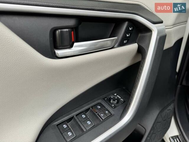 Белый Тойота РАВ 4, объемом двигателя 1.99 л и пробегом 99 тыс. км за 27500 $, фото 33 на Automoto.ua