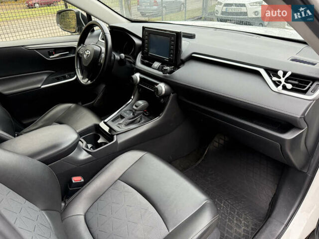 Белый Тойота РАВ 4, объемом двигателя 2.5 л и пробегом 68 тыс. км за 19500 $, фото 9 на Automoto.ua