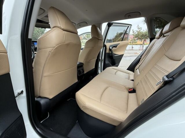 Белый Тойота РАВ 4, объемом двигателя 2.5 л и пробегом 98 тыс. км за 32999 $, фото 9 на Automoto.ua