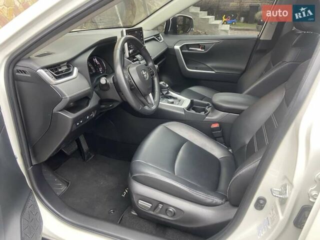 Белый Тойота РАВ 4, объемом двигателя 2 л и пробегом 41 тыс. км за 30700 $, фото 40 на Automoto.ua