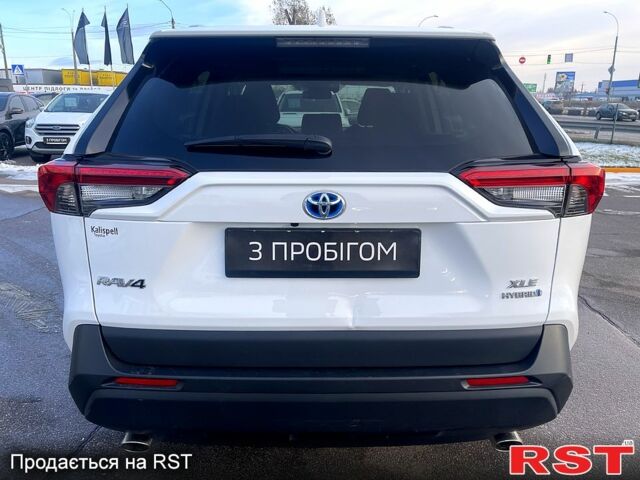 Белый Тойота РАВ 4, объемом двигателя 25 л и пробегом 8 тыс. км за 26901 $, фото 4 на Automoto.ua