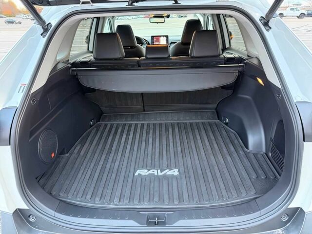 Білий Тойота РАВ 4, об'ємом двигуна 2.5 л та пробігом 48 тис. км за 10500 $, фото 14 на Automoto.ua