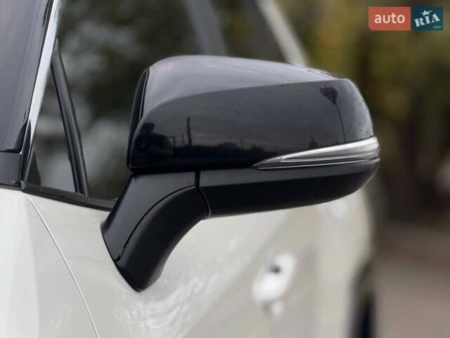 Білий Тойота РАВ 4, об'ємом двигуна 2.49 л та пробігом 128 тис. км за 29900 $, фото 8 на Automoto.ua