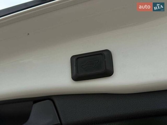 Білий Тойота РАВ 4, об'ємом двигуна 2.49 л та пробігом 128 тис. км за 29900 $, фото 35 на Automoto.ua