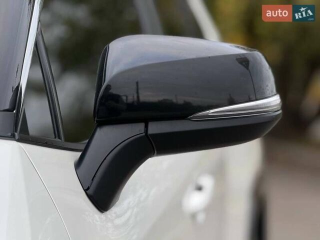 Білий Тойота РАВ 4, об'ємом двигуна 2.49 л та пробігом 128 тис. км за 29900 $, фото 18 на Automoto.ua