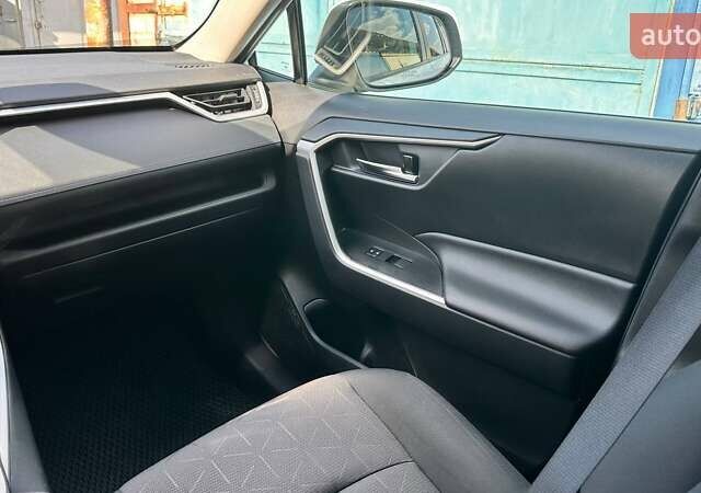 Білий Тойота РАВ 4, об'ємом двигуна 2.5 л та пробігом 121 тис. км за 27000 $, фото 22 на Automoto.ua