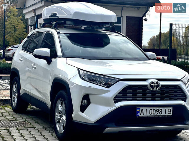 Белый Тойота РАВ 4, объемом двигателя 1.99 л и пробегом 24 тыс. км за 30500 $, фото 1 на Automoto.ua