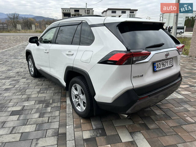 Білий Тойота РАВ 4, об'ємом двигуна 2 л та пробігом 106 тис. км за 27900 $, фото 13 на Automoto.ua