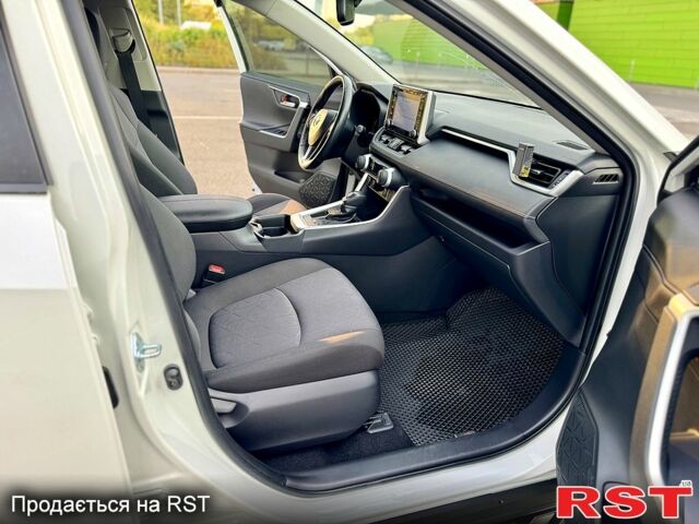 Білий Тойота РАВ 4, об'ємом двигуна 2 л та пробігом 93 тис. км за 26900 $, фото 4 на Automoto.ua