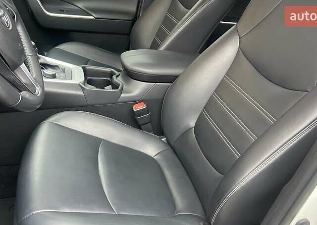 Белый Тойота РАВ 4, объемом двигателя 2 л и пробегом 41 тыс. км за 30700 $, фото 39 на Automoto.ua