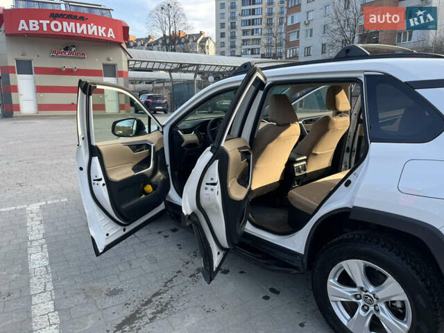 Белый Тойота РАВ 4, объемом двигателя 2.49 л и пробегом 109 тыс. км за 25900 $, фото 26 на Automoto.ua