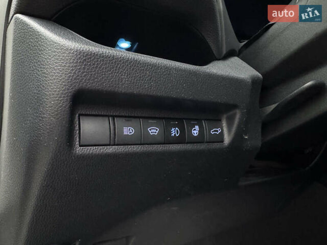 Білий Тойота РАВ 4, об'ємом двигуна 2.49 л та пробігом 106 тис. км за 31500 $, фото 10 на Automoto.ua