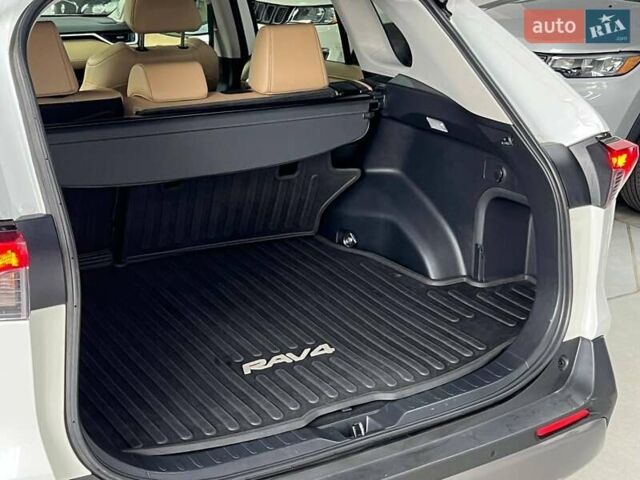 Білий Тойота РАВ 4, об'ємом двигуна 2.49 л та пробігом 85 тис. км за 31000 $, фото 10 на Automoto.ua