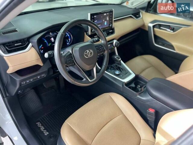 Білий Тойота РАВ 4, об'ємом двигуна 2.49 л та пробігом 85 тис. км за 31000 $, фото 11 на Automoto.ua