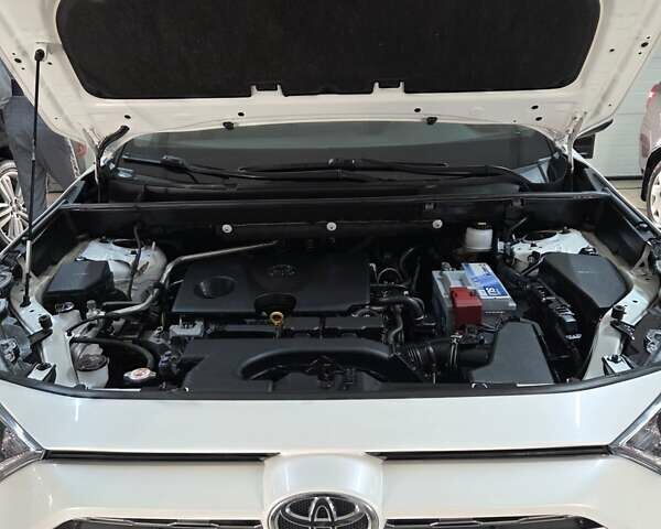 Белый Тойота РАВ 4, объемом двигателя 2 л и пробегом 66 тыс. км за 26000 $, фото 2 на Automoto.ua