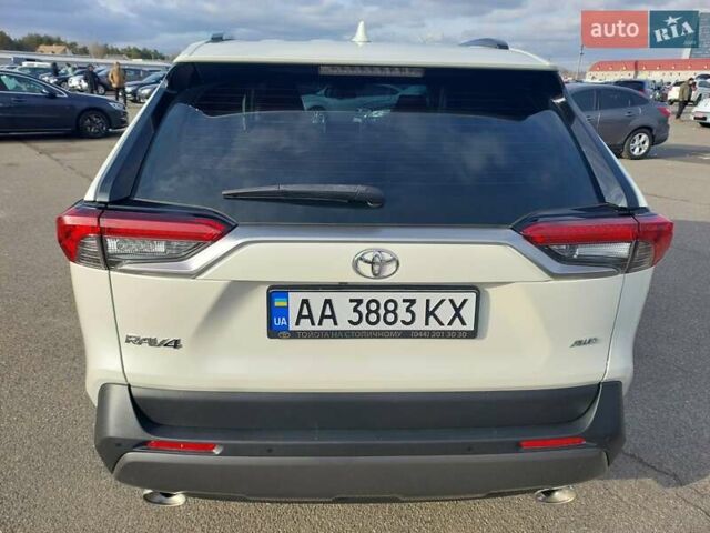 Белый Тойота РАВ 4, объемом двигателя 1.99 л и пробегом 171 тыс. км за 26799 $, фото 5 на Automoto.ua