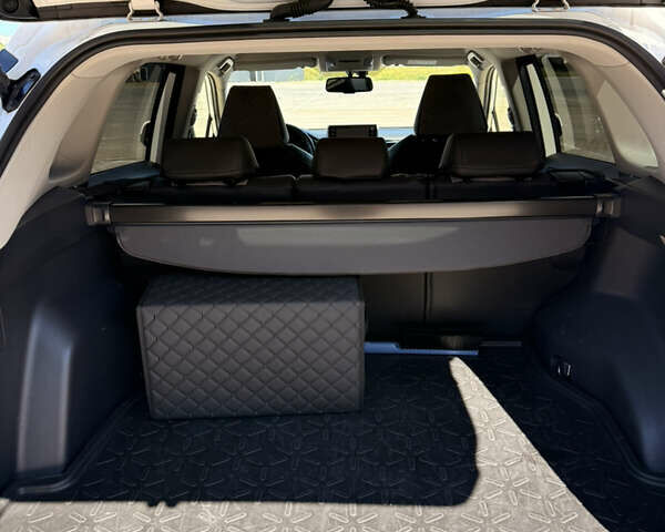 Белый Тойота РАВ 4, объемом двигателя 2.49 л и пробегом 91 тыс. км за 31500 $, фото 8 на Automoto.ua