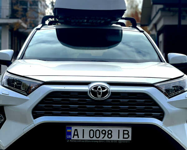 Белый Тойота РАВ 4, объемом двигателя 1.99 л и пробегом 24 тыс. км за 30500 $, фото 5 на Automoto.ua