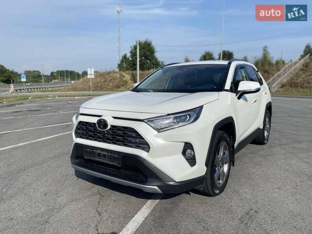 Белый Тойота РАВ 4, объемом двигателя 1.99 л и пробегом 101 тыс. км за 29600 $, фото 1 на Automoto.ua