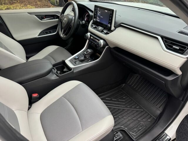 Белый Тойота РАВ 4, объемом двигателя 2 л и пробегом 99 тыс. км за 26500 $, фото 9 на Automoto.ua