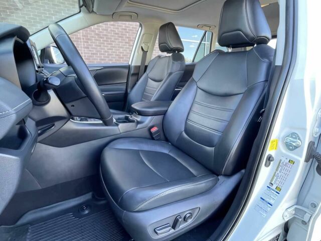 Білий Тойота РАВ 4, об'ємом двигуна 2.5 л та пробігом 36 тис. км за 14000 $, фото 13 на Automoto.ua