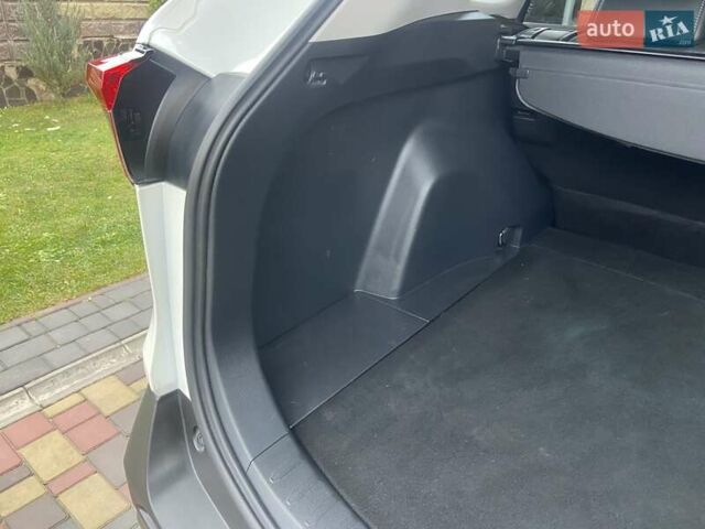 Белый Тойота РАВ 4, объемом двигателя 2 л и пробегом 41 тыс. км за 30700 $, фото 54 на Automoto.ua