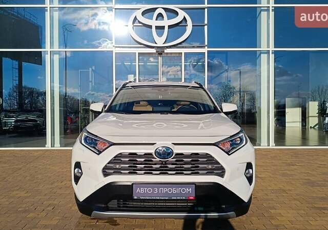 Білий Тойота РАВ 4, об'ємом двигуна 2.49 л та пробігом 125 тис. км за 34376 $, фото 4 на Automoto.ua