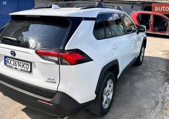 Білий Тойота РАВ 4, об'ємом двигуна 2.5 л та пробігом 121 тис. км за 27000 $, фото 8 на Automoto.ua