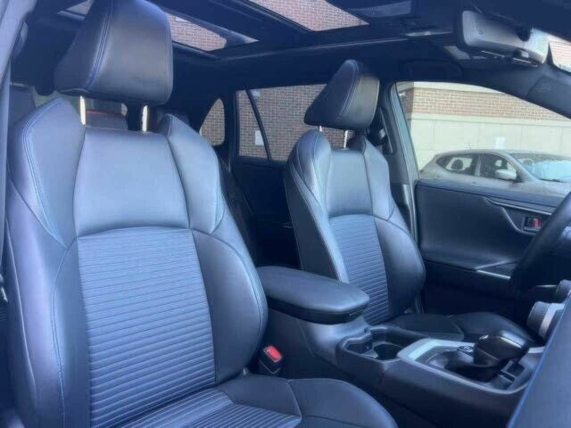 Белый Тойота РАВ 4, объемом двигателя 2.5 л и пробегом 45 тыс. км за 10200 $, фото 7 на Automoto.ua