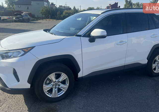 Білий Тойота РАВ 4, об'ємом двигуна 2.49 л та пробігом 75 тис. км за 28000 $, фото 3 на Automoto.ua
