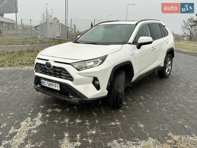 Белый Тойота РАВ 4, объемом двигателя 2.49 л и пробегом 112 тыс. км за 29000 $, фото 2 на Automoto.ua