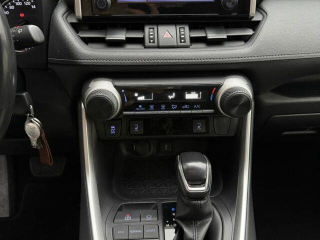 Белый Тойота РАВ 4, объемом двигателя 2 л и пробегом 52 тыс. км за 26900 $, фото 7 на Automoto.ua