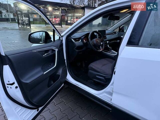 Білий Тойота РАВ 4, об'ємом двигуна 2.49 л та пробігом 334 тис. км за 25700 $, фото 7 на Automoto.ua