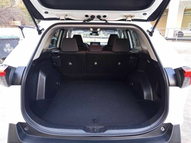 Белый Тойота РАВ 4, объемом двигателя 0 л и пробегом 112 тыс. км за 16000 $, фото 10 на Automoto.ua