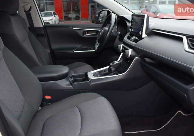 Белый Тойота РАВ 4, объемом двигателя 2.49 л и пробегом 166 тыс. км за 26900 $, фото 5 на Automoto.ua