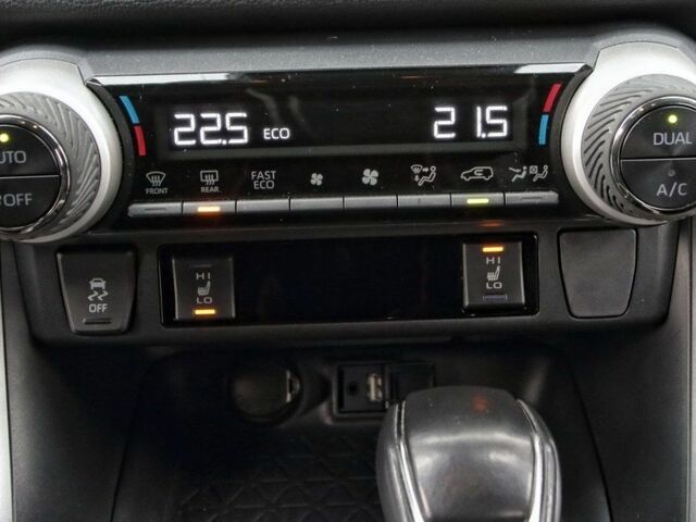 Белый Тойота РАВ 4, объемом двигателя 0 л и пробегом 84 тыс. км за 18000 $, фото 13 на Automoto.ua