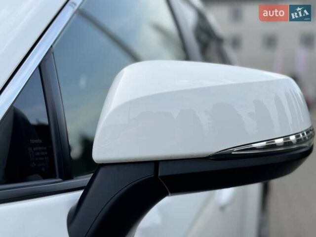 Білий Тойота РАВ 4, об'ємом двигуна 1.99 л та пробігом 76 тис. км за 22500 $, фото 46 на Automoto.ua