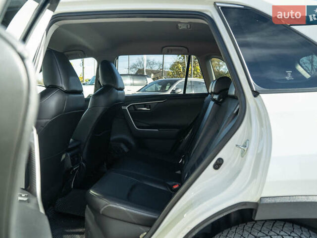 Белый Тойота РАВ 4, объемом двигателя 2.49 л и пробегом 119 тыс. км за 33900 $, фото 38 на Automoto.ua