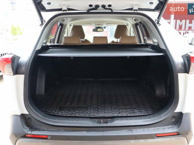 Білий Тойота РАВ 4, об'ємом двигуна 2.49 л та пробігом 95 тис. км за 37900 $, фото 41 на Automoto.ua