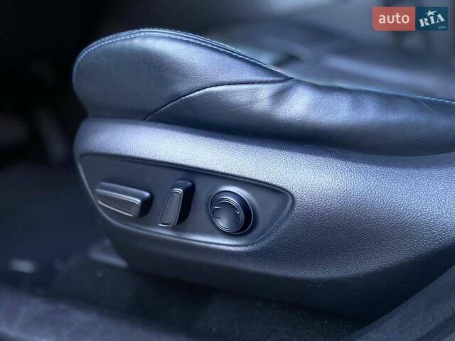 Білий Тойота РАВ 4, об'ємом двигуна 2.49 л та пробігом 120 тис. км за 34020 $, фото 7 на Automoto.ua