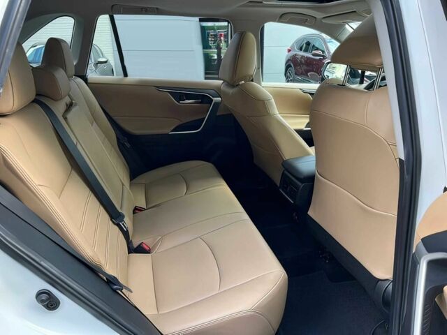 Белый Тойота РАВ 4, объемом двигателя 2.5 л и пробегом 46 тыс. км за 13000 $, фото 12 на Automoto.ua