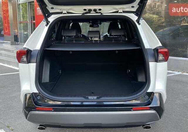 Белый Тойота РАВ 4, объемом двигателя 2.49 л и пробегом 132 тыс. км за 33159 $, фото 9 на Automoto.ua