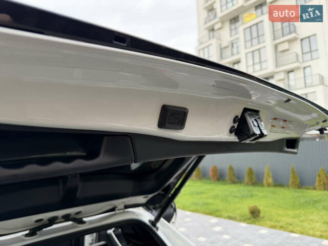 Белый Тойота РАВ 4, объемом двигателя 2.5 л и пробегом 118 тыс. км за 34000 $, фото 58 на Automoto.ua