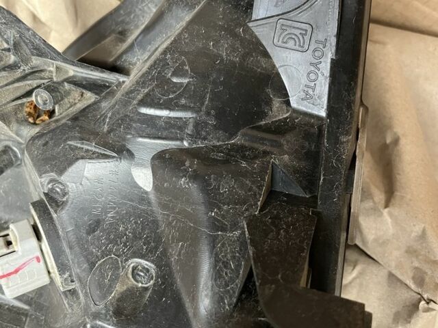 Білий Тойота РАВ 4, об'ємом двигуна 0 л та пробігом 100 тис. км за 816 $, фото 6 на Automoto.ua