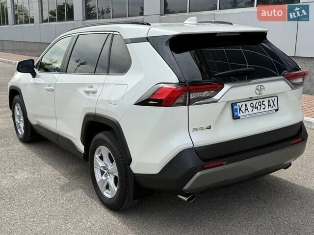 Белый Тойота РАВ 4, объемом двигателя 1.99 л и пробегом 82 тыс. км за 28500 $, фото 3 на Automoto.ua