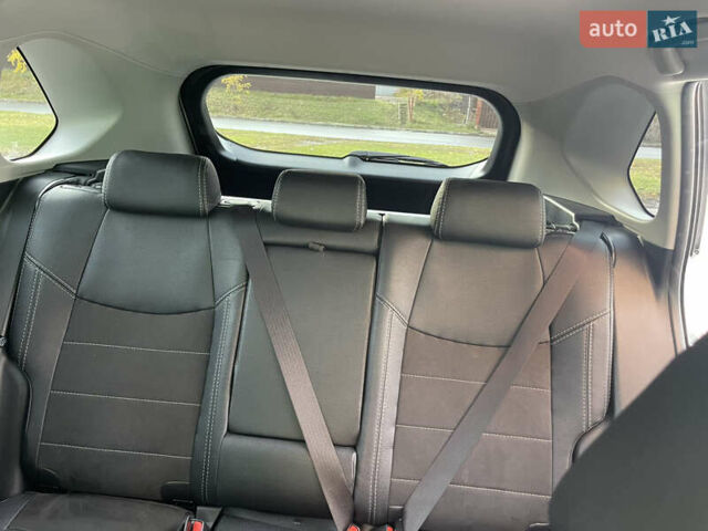 Білий Тойота РАВ 4, об'ємом двигуна 2 л та пробігом 89 тис. км за 29200 $, фото 17 на Automoto.ua