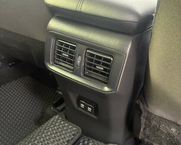 Белый Тойота РАВ 4, объемом двигателя 1.99 л и пробегом 167 тыс. км за 27500 $, фото 7 на Automoto.ua